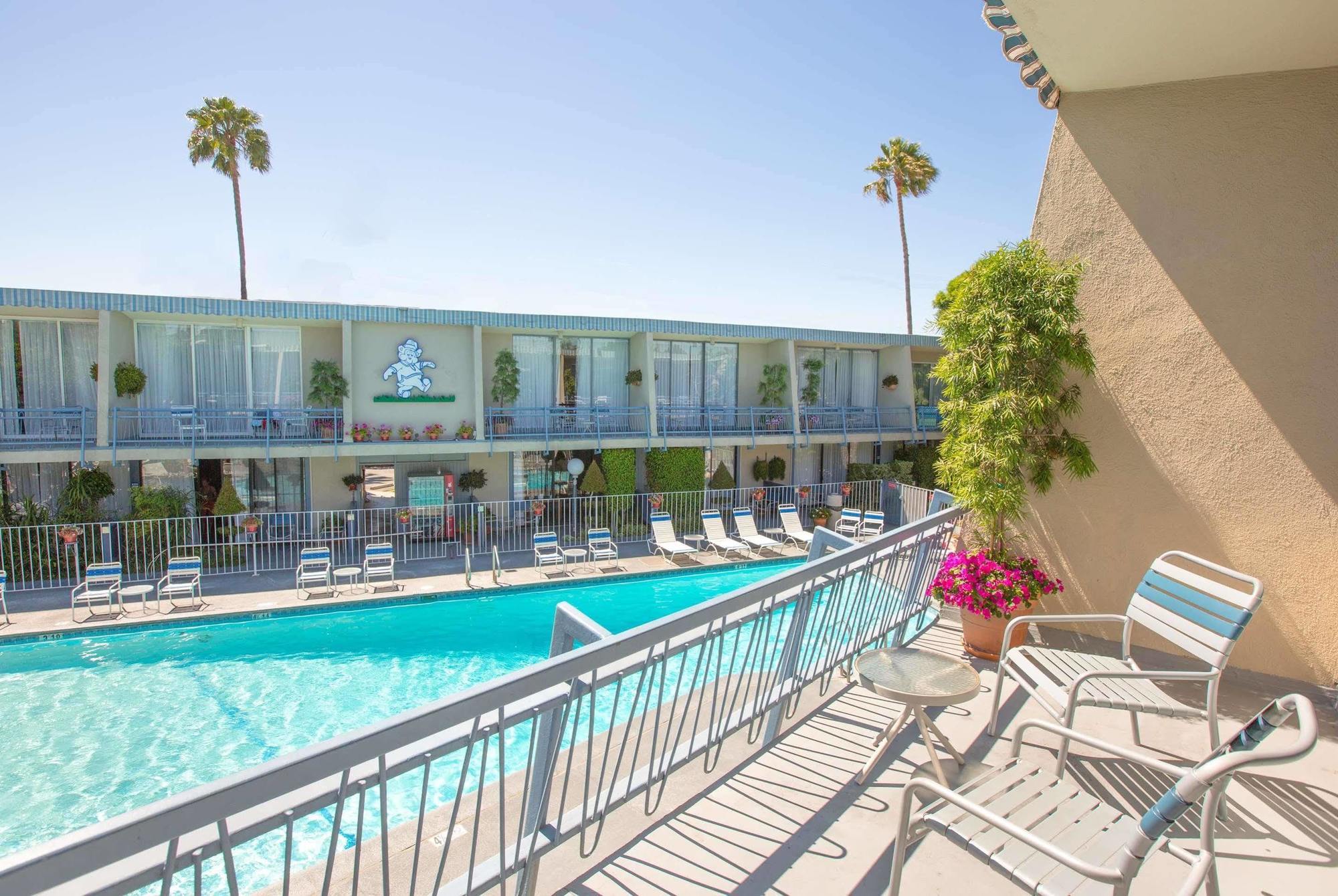 Travelodge Hotel At Lax Los Angeles Exterior foto