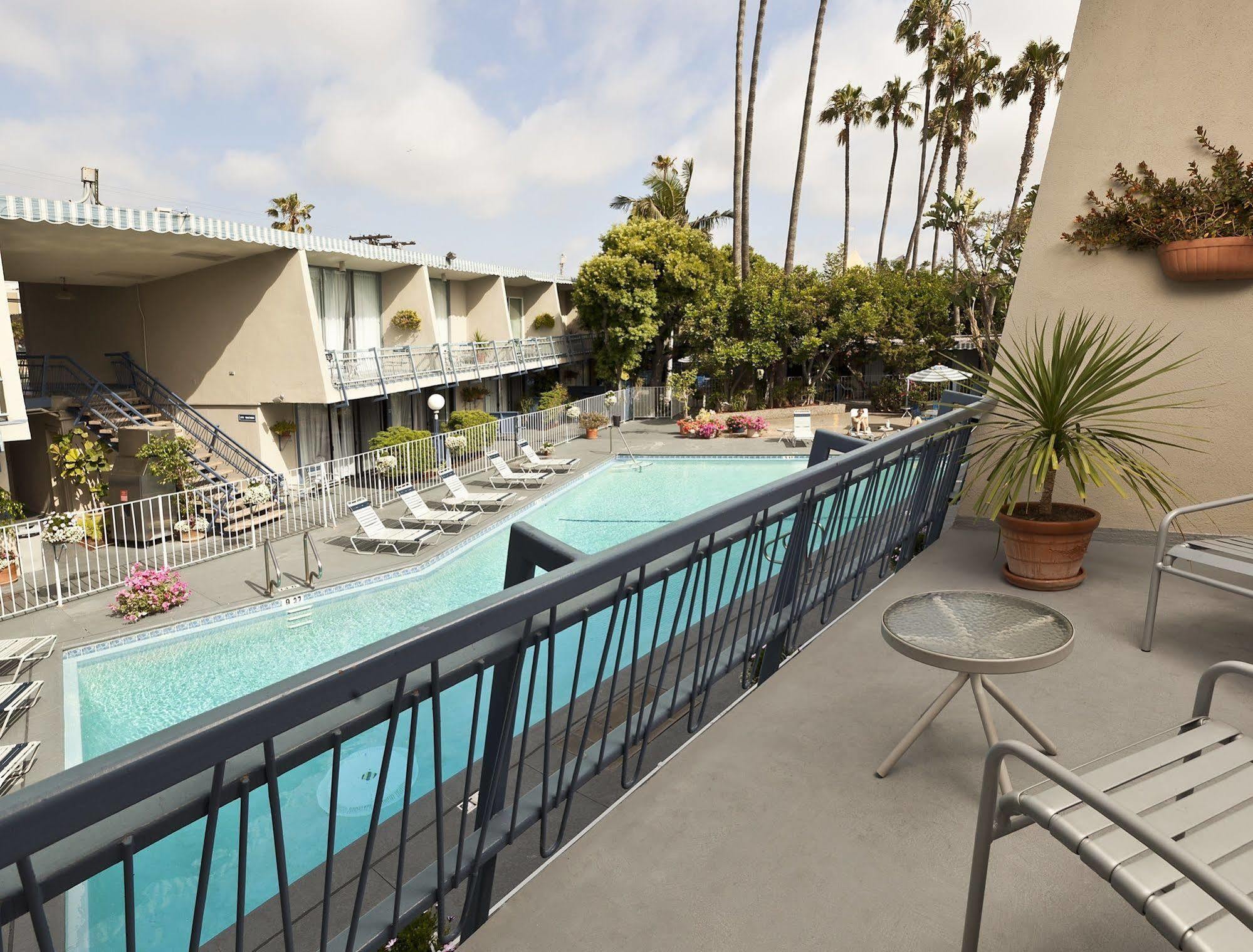 Travelodge Hotel At Lax Los Angeles Exterior foto