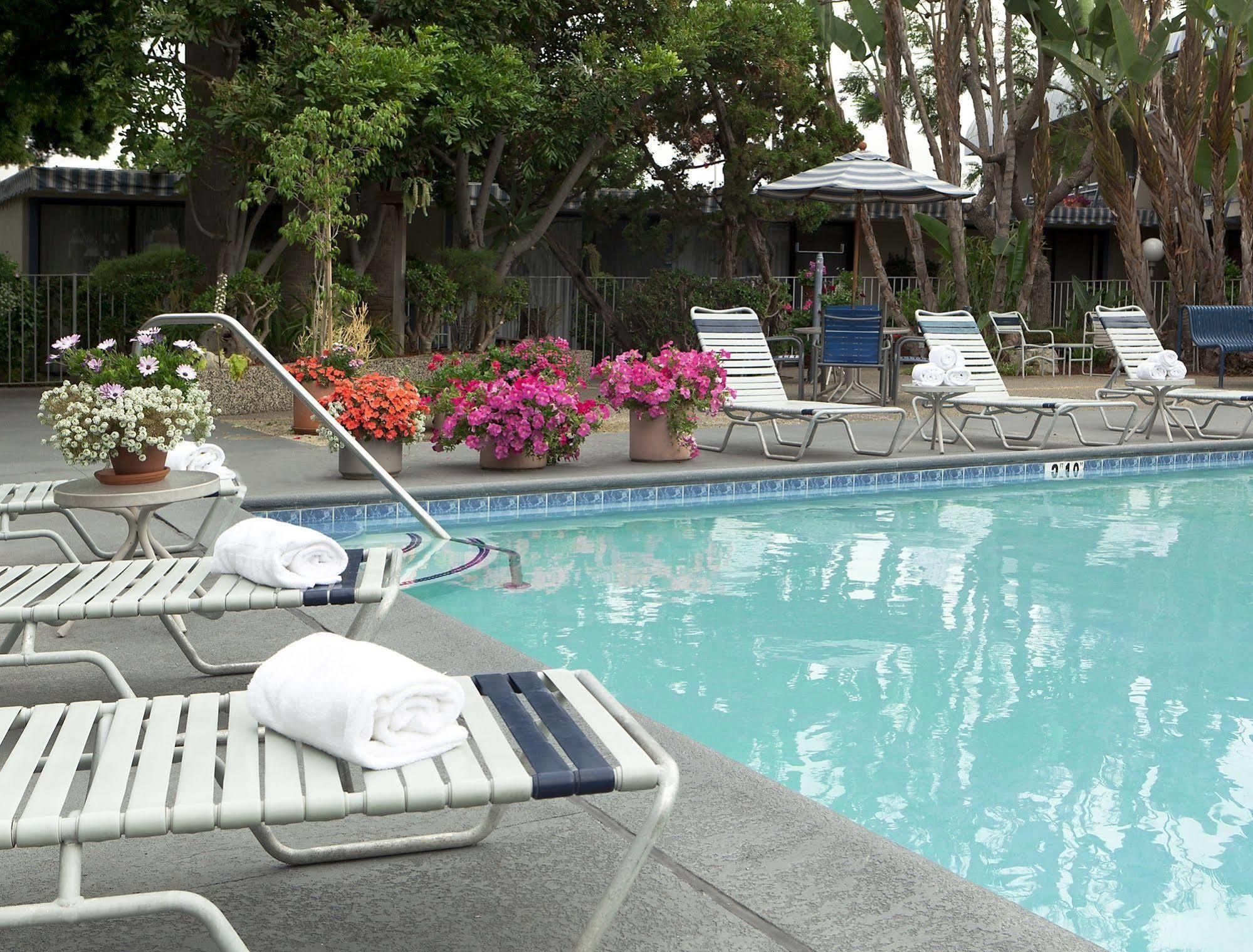 Travelodge Hotel At Lax Los Angeles Exterior foto